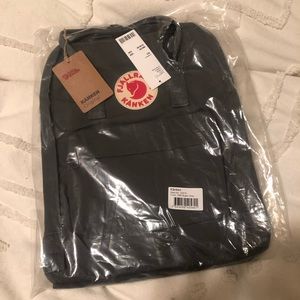 NWT Fjallraven super grey original backpack